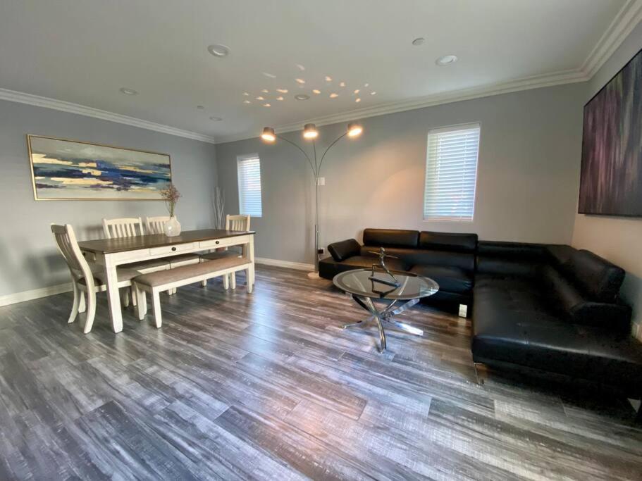 Newly Built Townhouse - Prime Hollywood Location * Los Ángeles